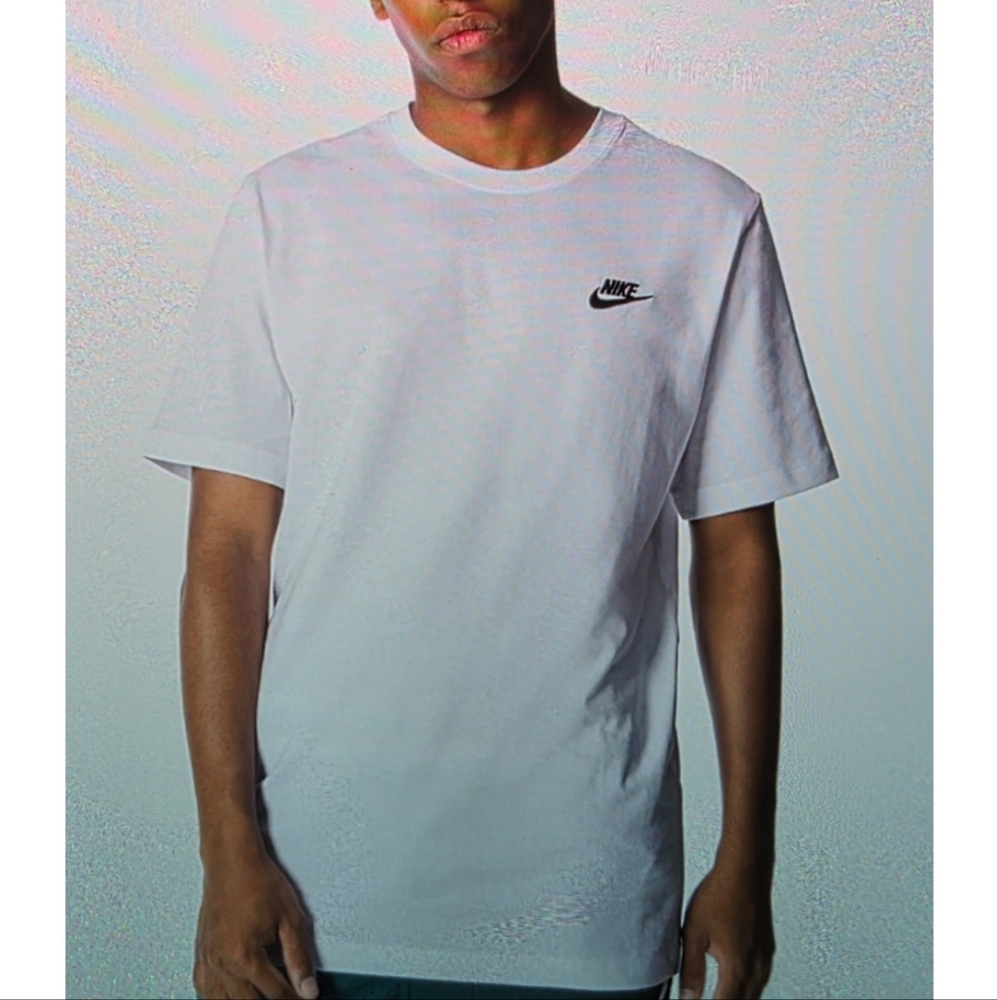 Nike Men's White Short Sleeve Tee